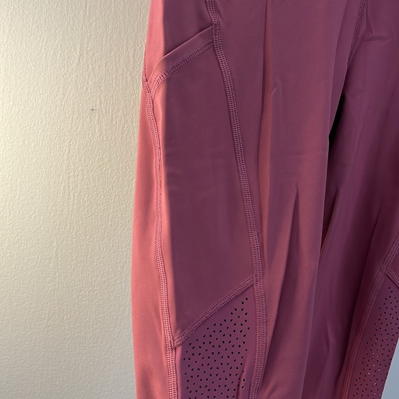 Lululemon Fast and Free Crop Leggings, Mauve Pink - Picture 3 of 7